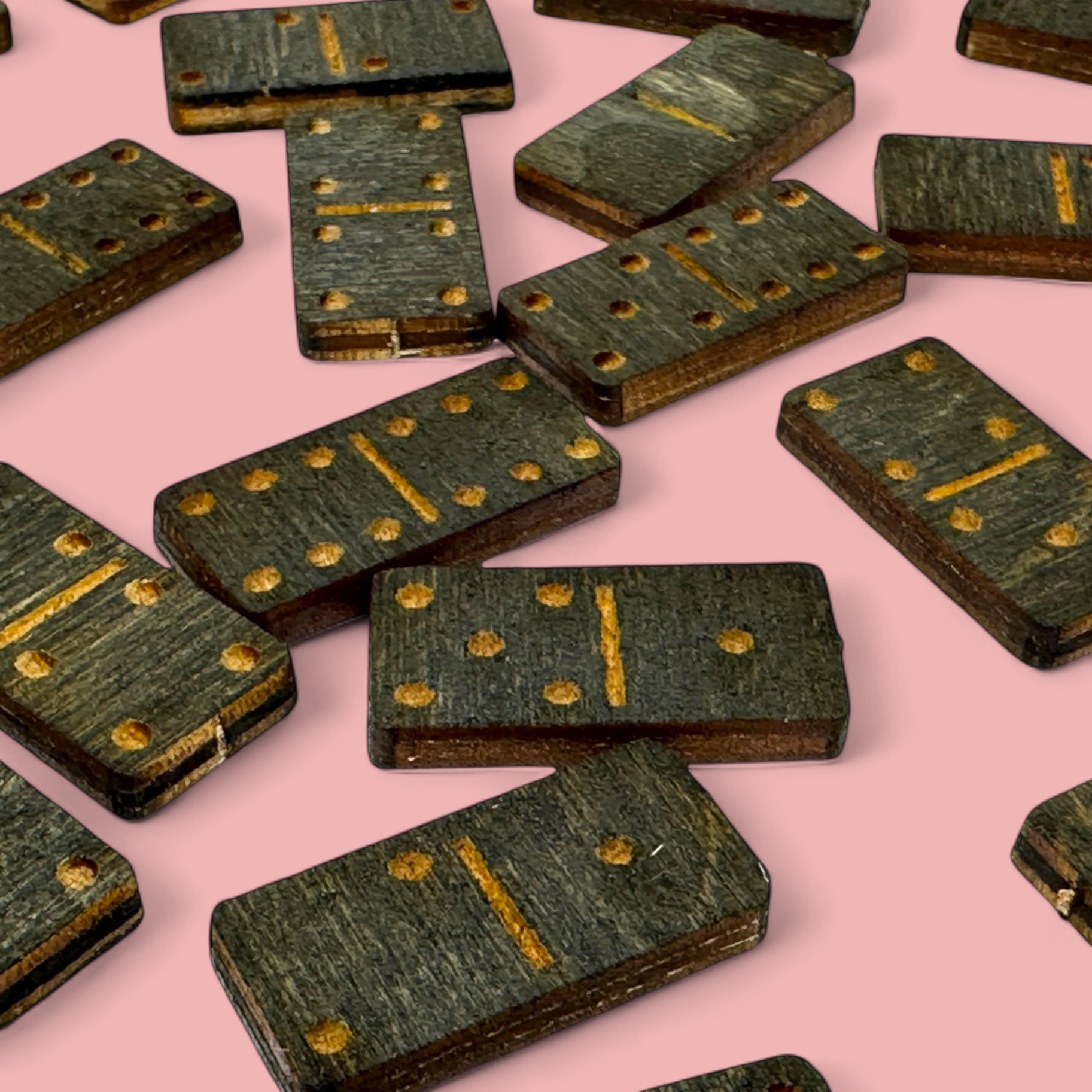 Games in the Round - Dominos - Image 4